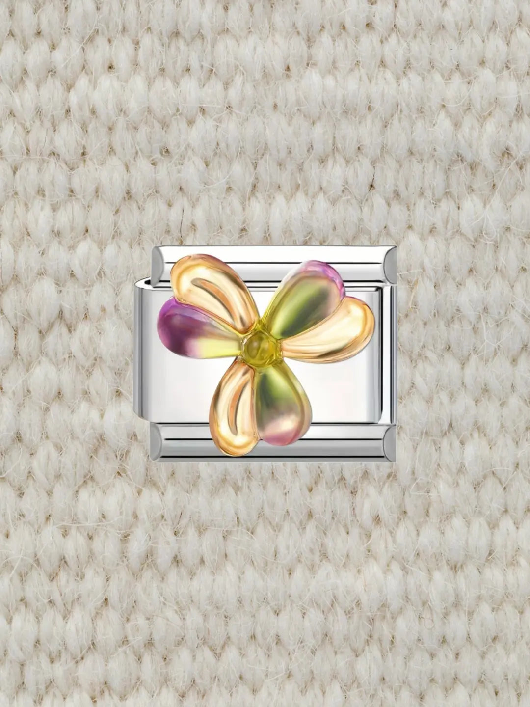 Fleur 3D violette